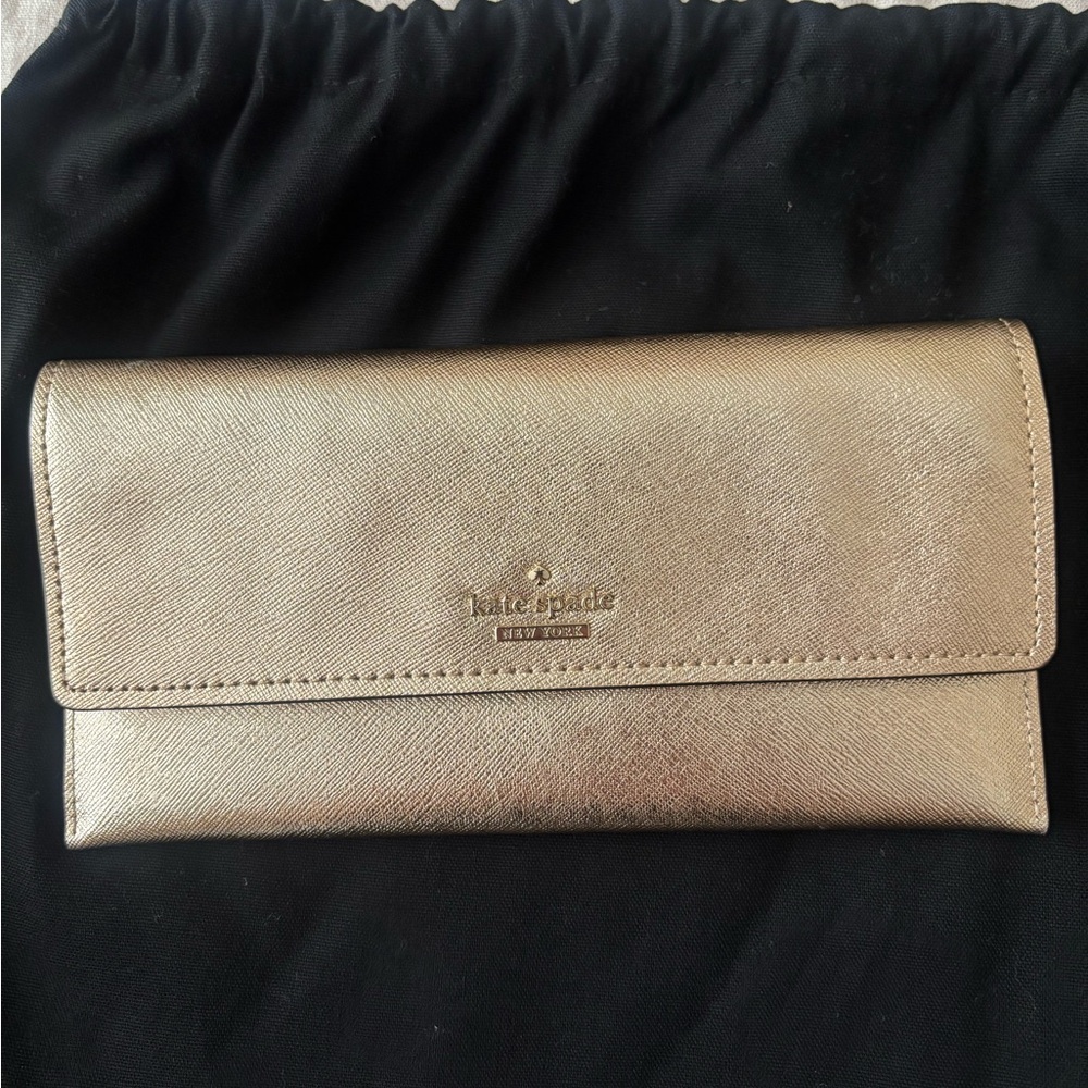 Kate Spade Cameron Street Harling Wallet in gold-tone saffiano leather